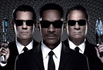 Read Men In Black 3: Movie Review